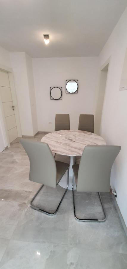 סנג' Apartmani Naomi&Leo מראה חיצוני תמונה