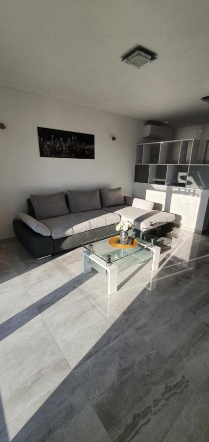 סנג' Apartmani Naomi&Leo מראה חיצוני תמונה