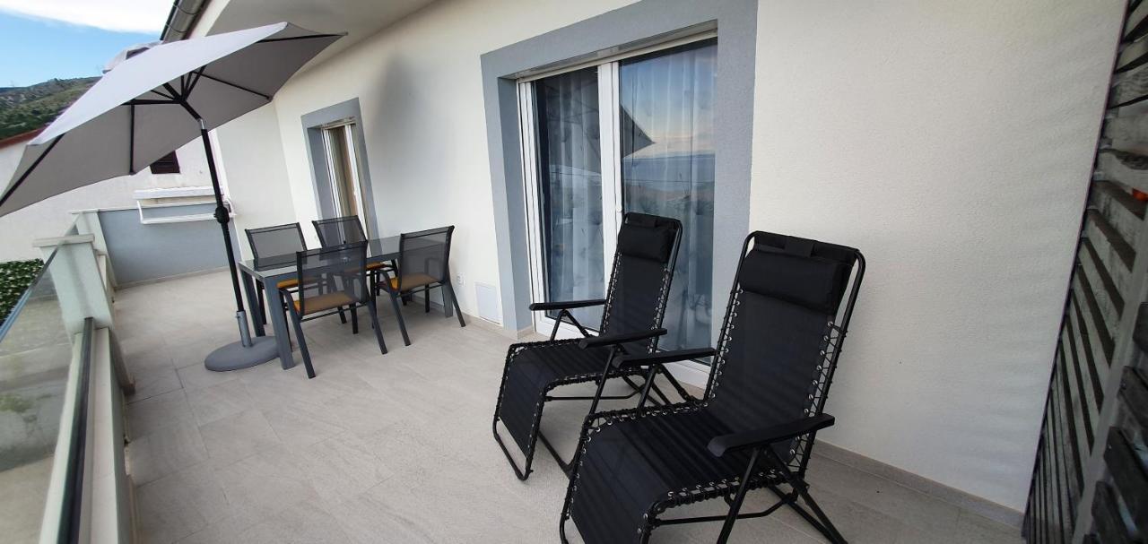 סנג' Apartmani Naomi&Leo מראה חיצוני תמונה