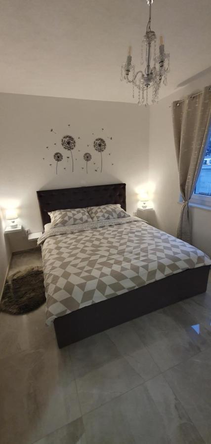 סנג' Apartmani Naomi&Leo מראה חיצוני תמונה